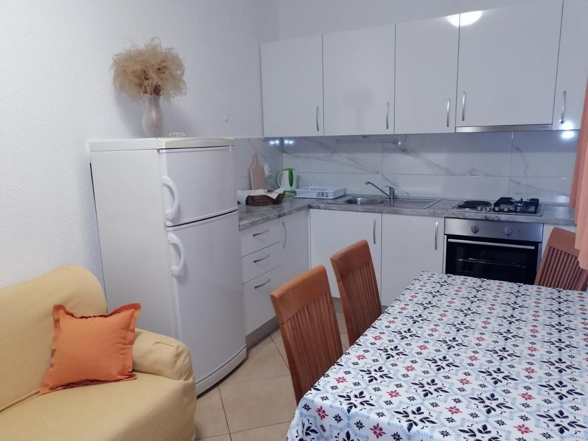 Apartmani Stipan Брела Экстерьер фото